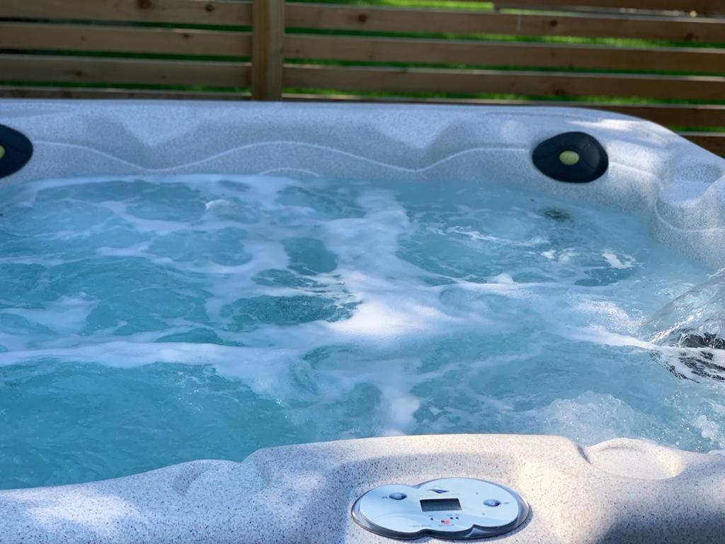 Sidley Chestnut Meadow Country Parkヴィラ エクステリア 写真