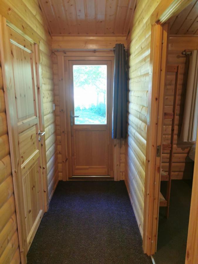 Sidley Chestnut Meadow Country Parkヴィラ エクステリア 写真