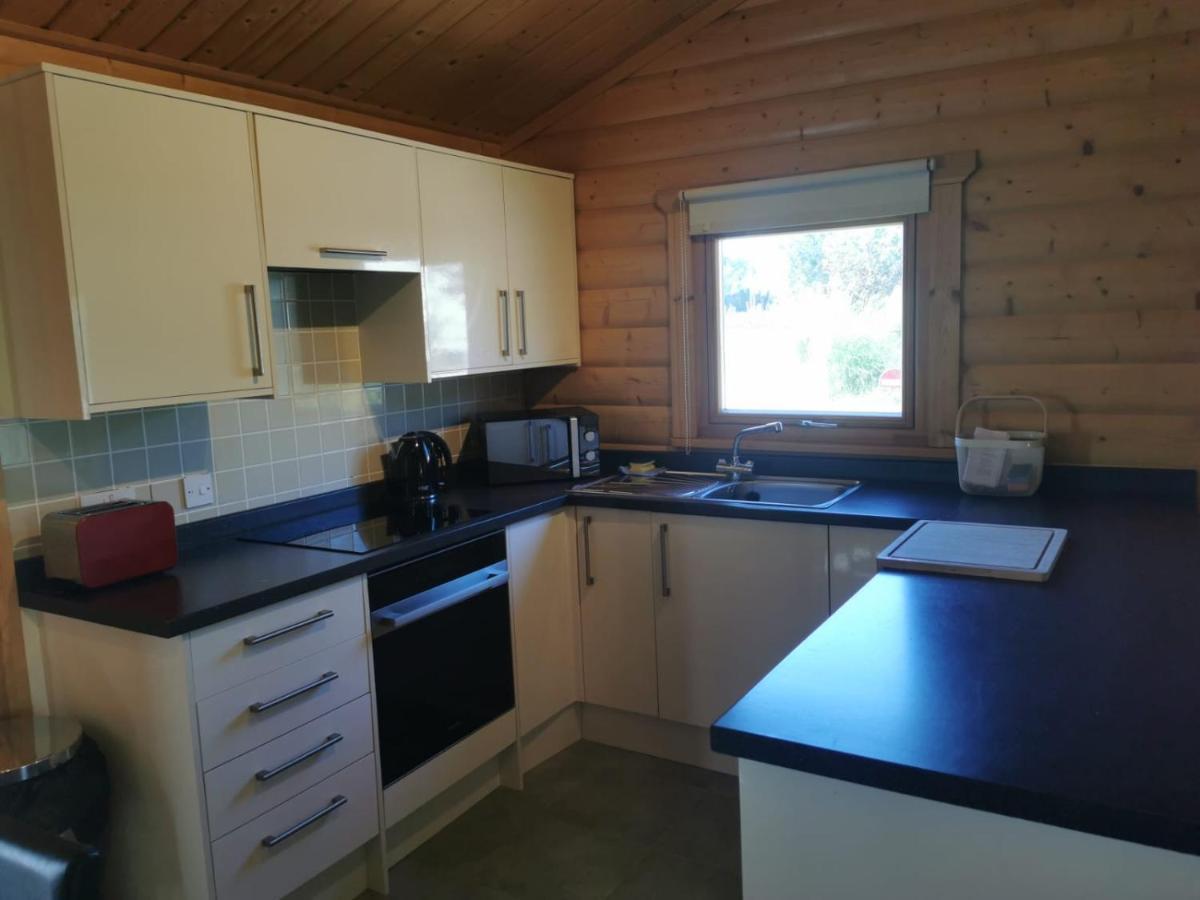 Sidley Chestnut Meadow Country Parkヴィラ エクステリア 写真